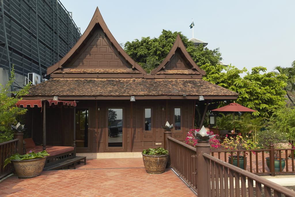Chakrabongse Villas Бангкок Экстерьер фото